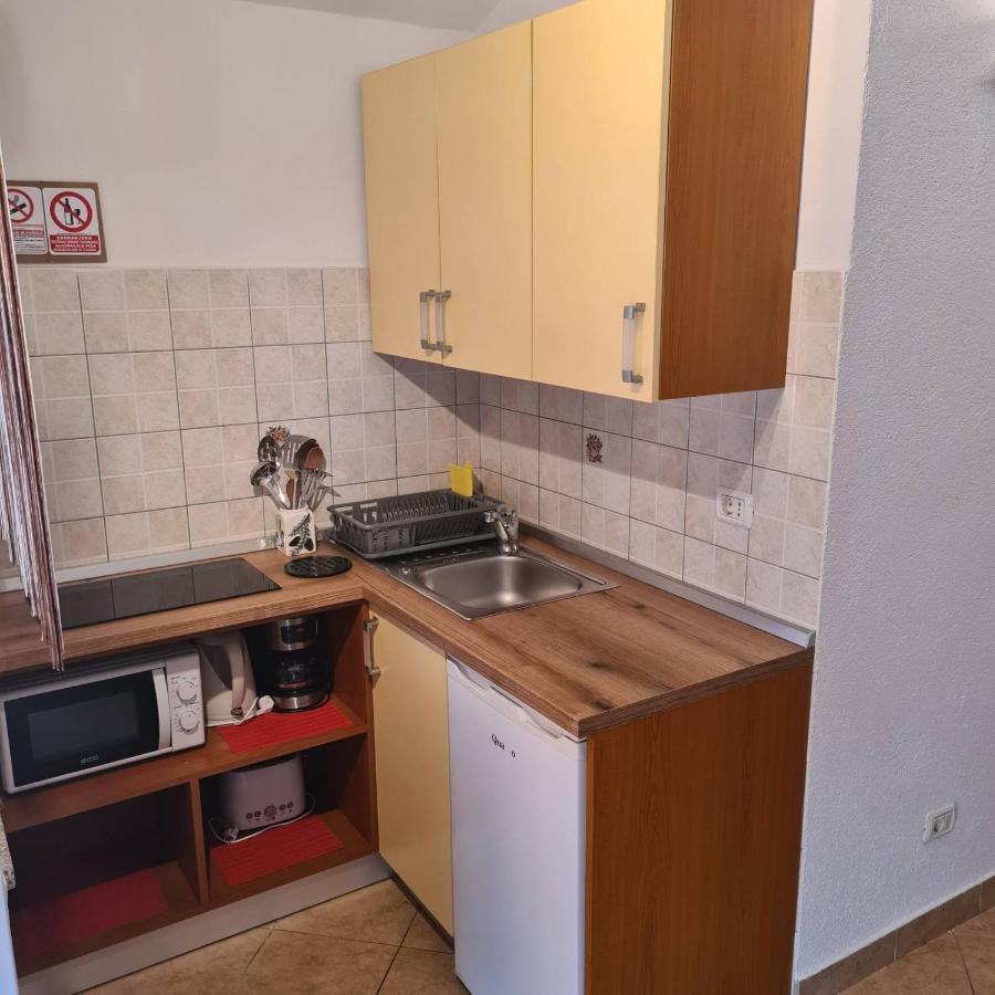 Apartment Mana *